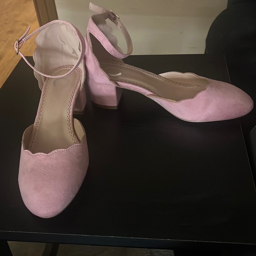 Journee - size 8 wide pink blush 2” heel